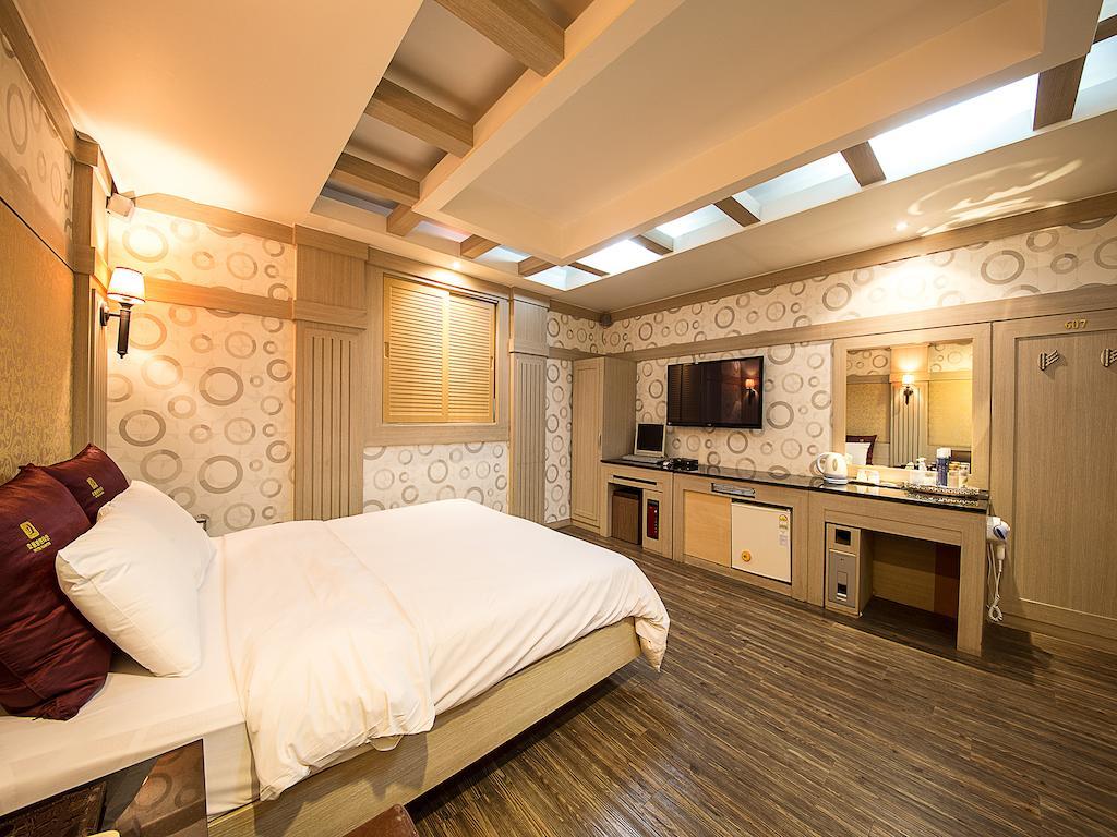 Hotel Valentine Kvangmjong Kültér fotó