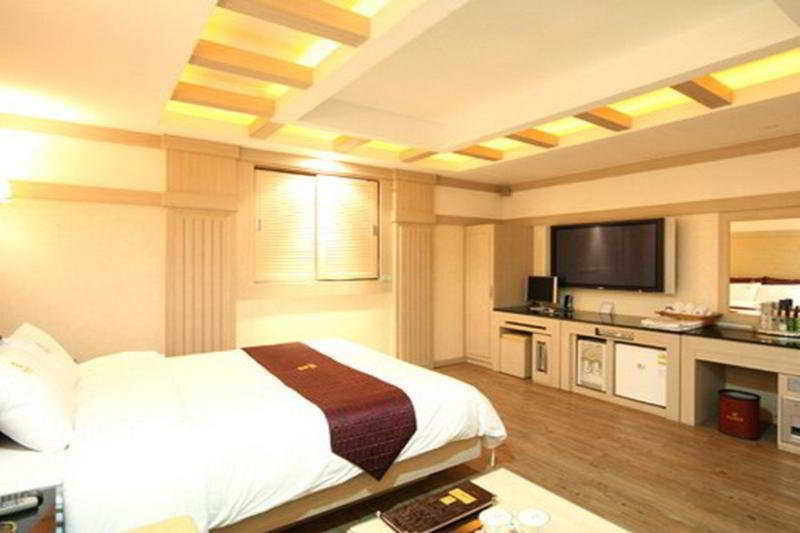 Hotel Valentine Kvangmjong Kültér fotó