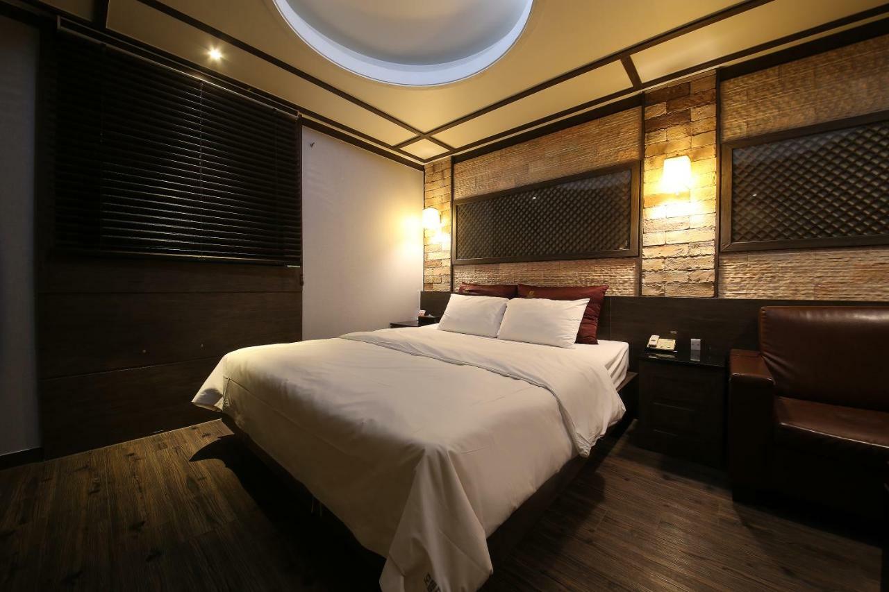 Hotel Valentine Kvangmjong Kültér fotó