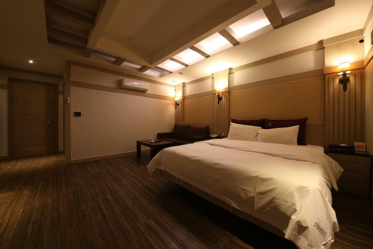 Hotel Valentine Kvangmjong Kültér fotó
